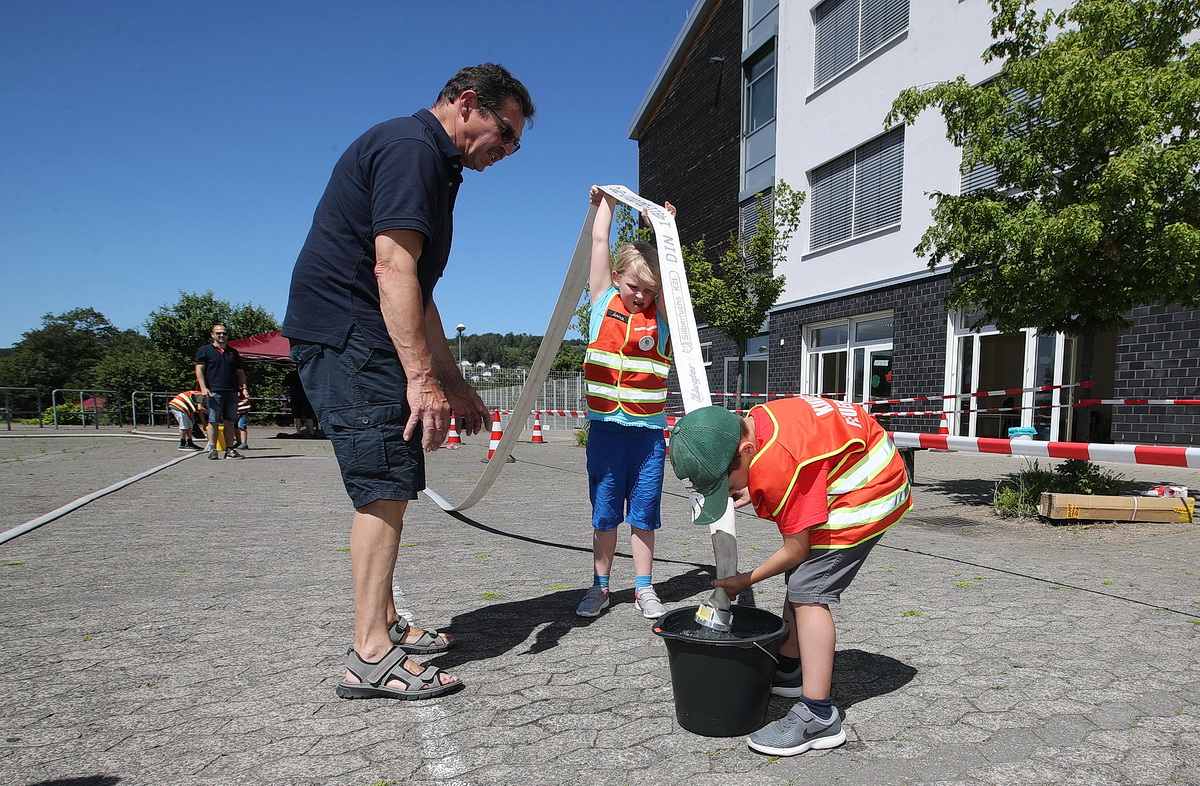 /2019/06/29-6-2019kinderfeuerg03.JPG