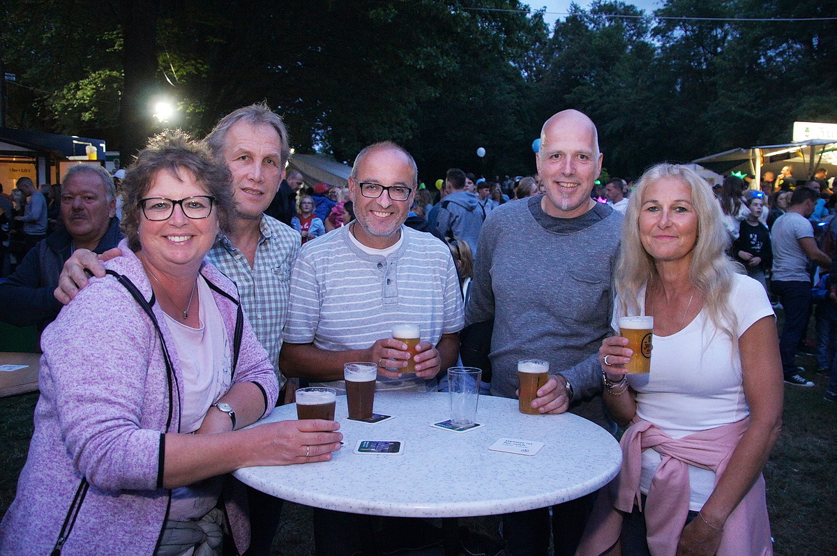 /2019/07/13-7-2019lichterfestg10.JPG