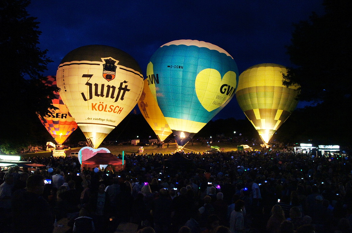 /2019/07/13-7-2019lichterfestg21.JPG