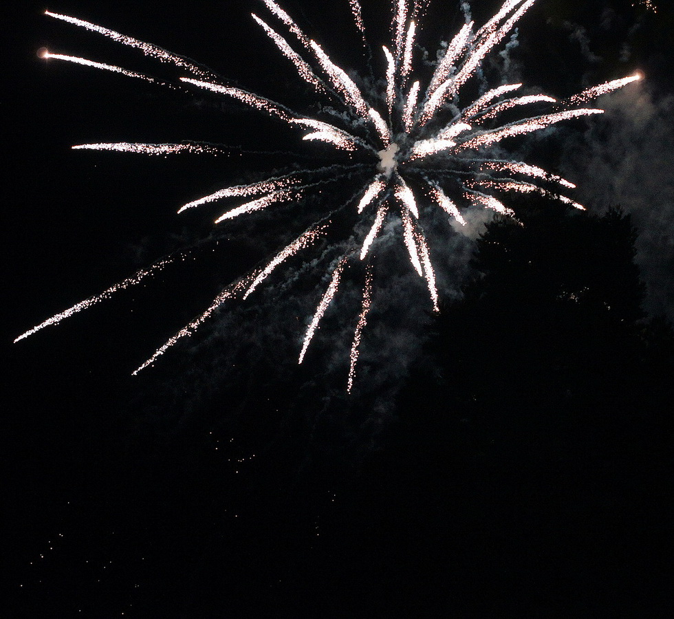 /2019/07/13-7-2019lichterfestg35.JPG