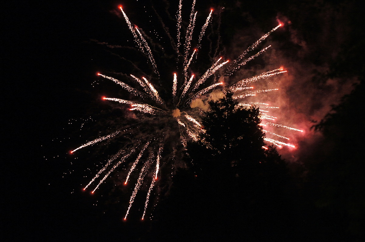 /2019/07/13-7-2019lichterfestg36.JPG