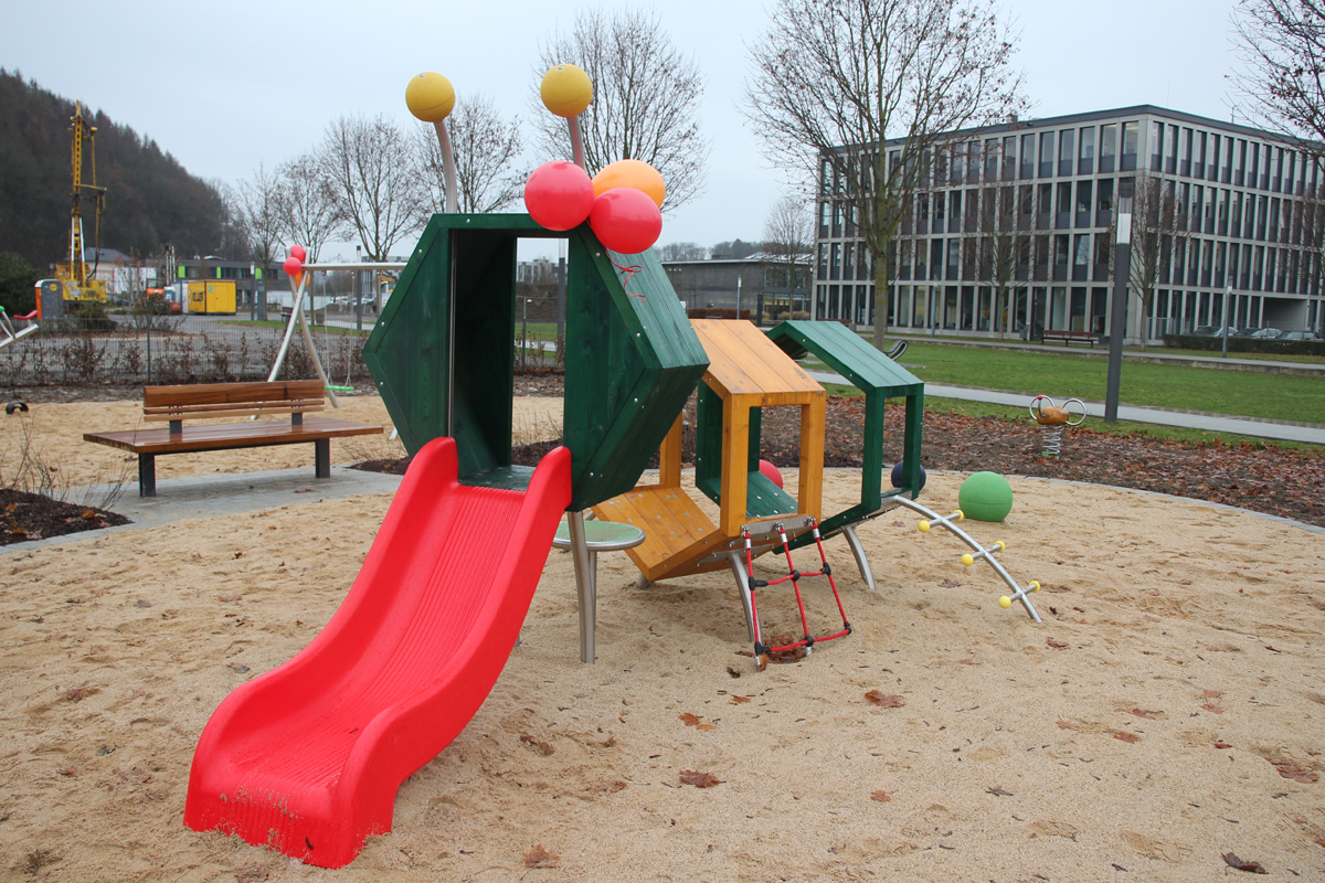 /2019/12/06-12-2019Spielplatz5.jpg