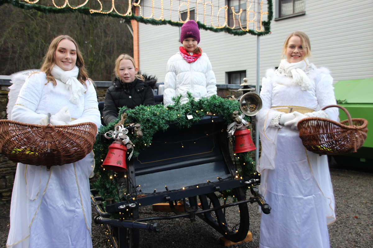 /2019/12/16-12-2019Christkindmarkt04.jpg