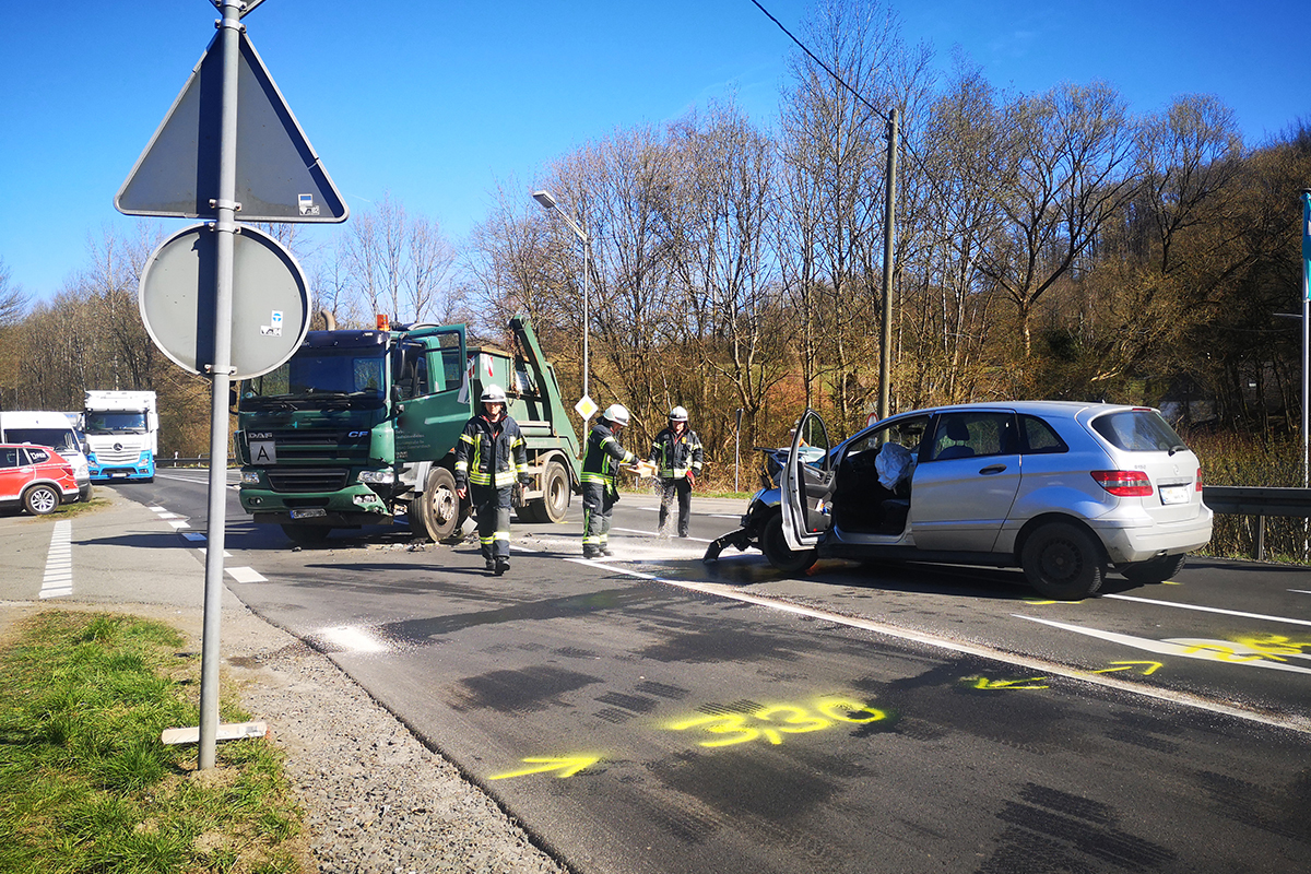 /2020/04/01-04-2020unfallwestg02_1.jpg