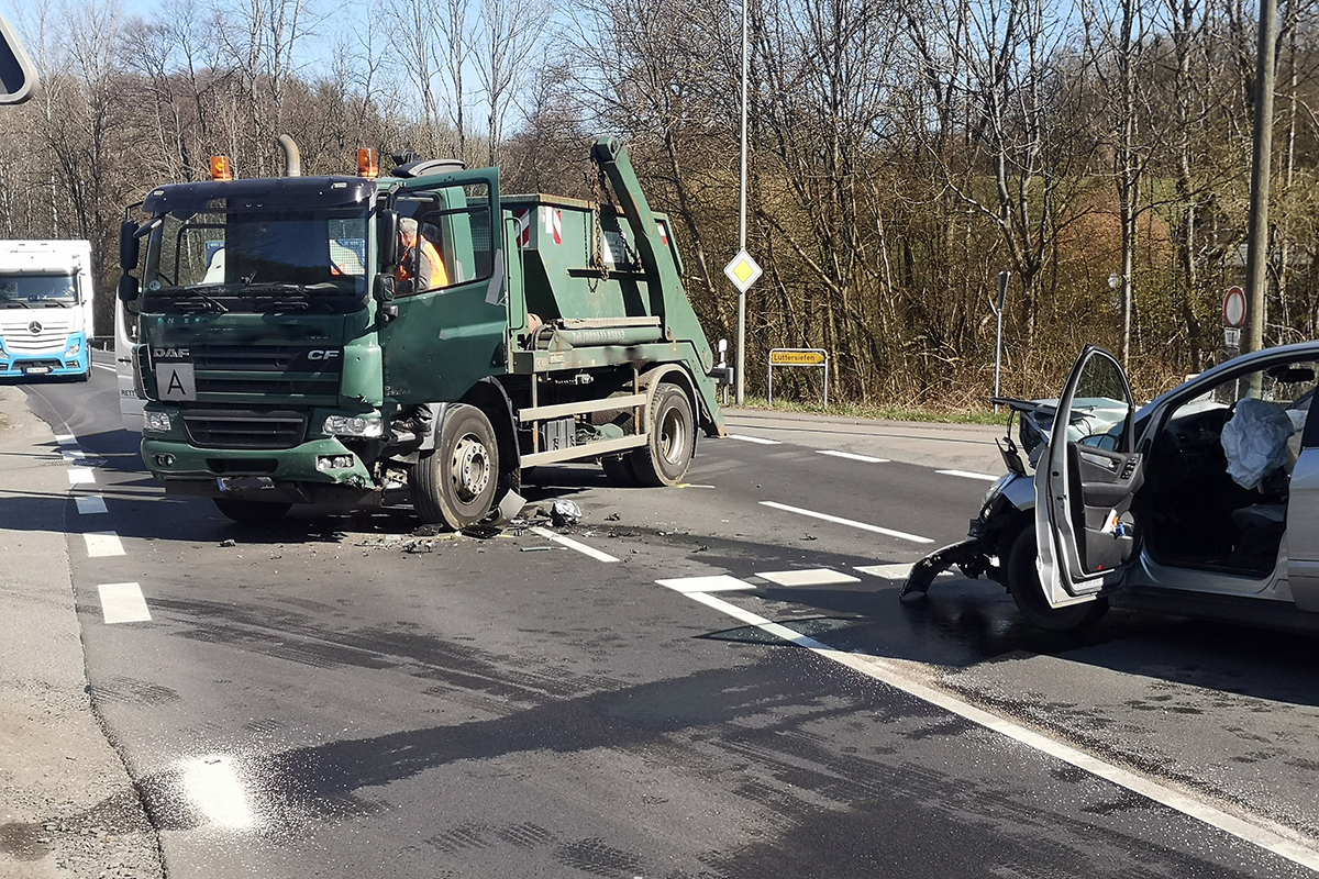 /2020/04/01-04-2020unfallwestg07_1.jpg