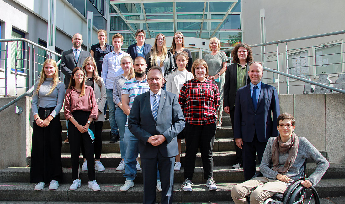 Elf neue Azubis bei der Kreisverwaltung OberbergAktuell