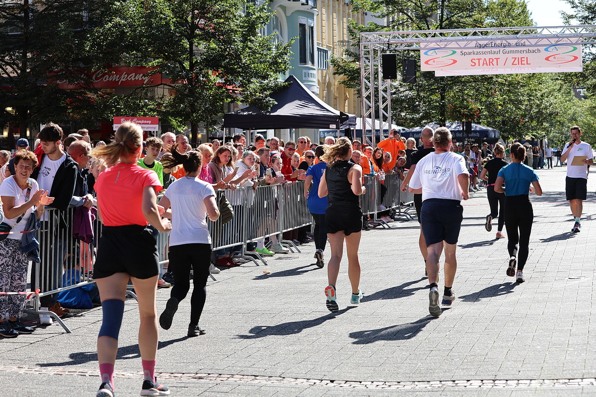 /2023/09/25-09-2023stadtlaufg%2017.JPG