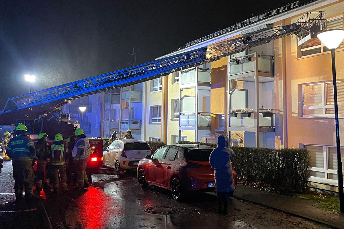 Brennender Aschenbecher löst Rauchmelder aus OberbergAktuell