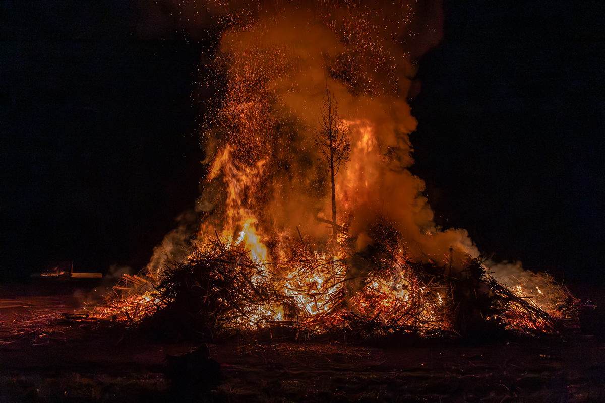 /2024/03/31-03-2024Osterfeuer_g01.jpg