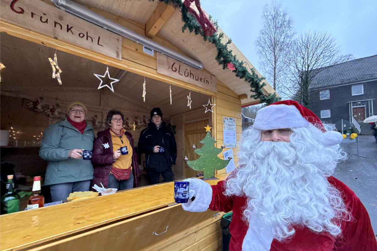 /2024/12/06-12-2024Weihnachtsmarktg01.jpg