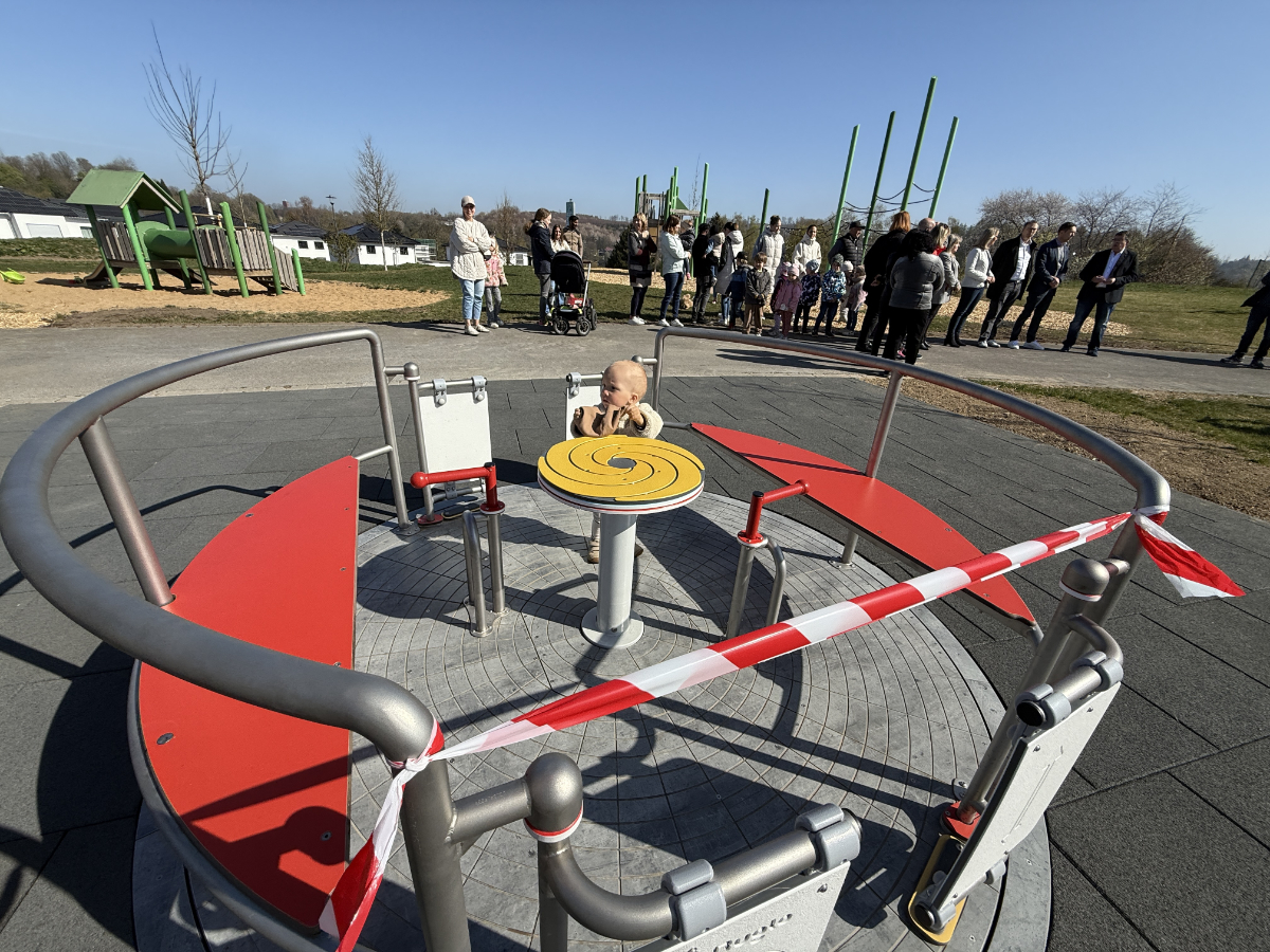 /2025/04/11-04-2025Spielplatzg01.jpg