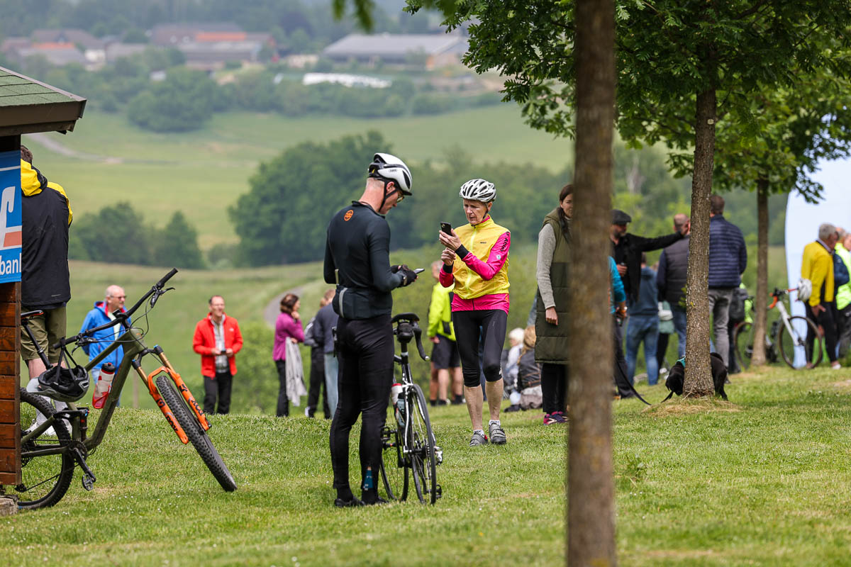 Von Düren Nach Köln Mit Der Bahn Ole Theiler ist der heimliche Held von „Rund um Köln“ - Oberberg-Aktuell