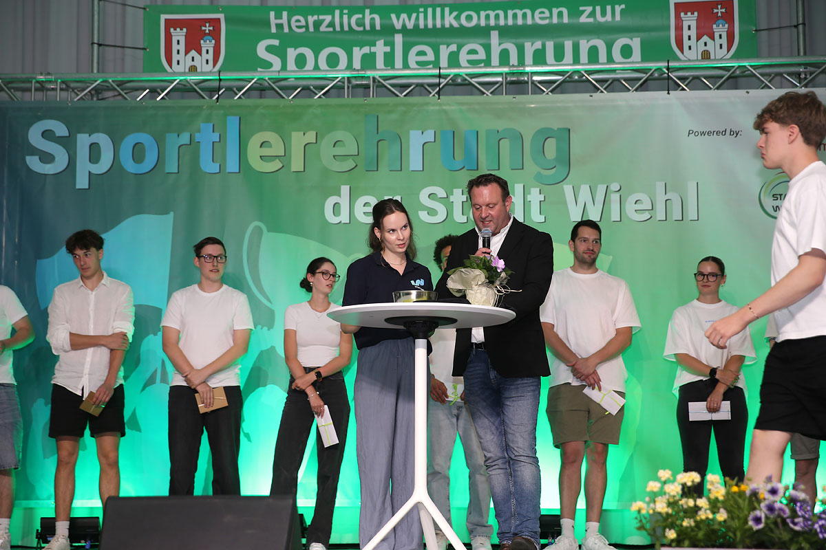 /2025/06/16-06-2025Sportlerehrungg%2019.jpg