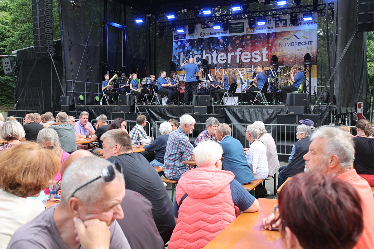 /2025/07/12-07-2025lichterfestg%2006.JPG