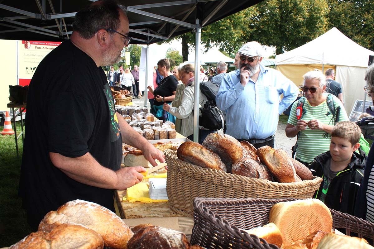 /2025/08/31-08-2025Bauernmarktg%2020.jpg