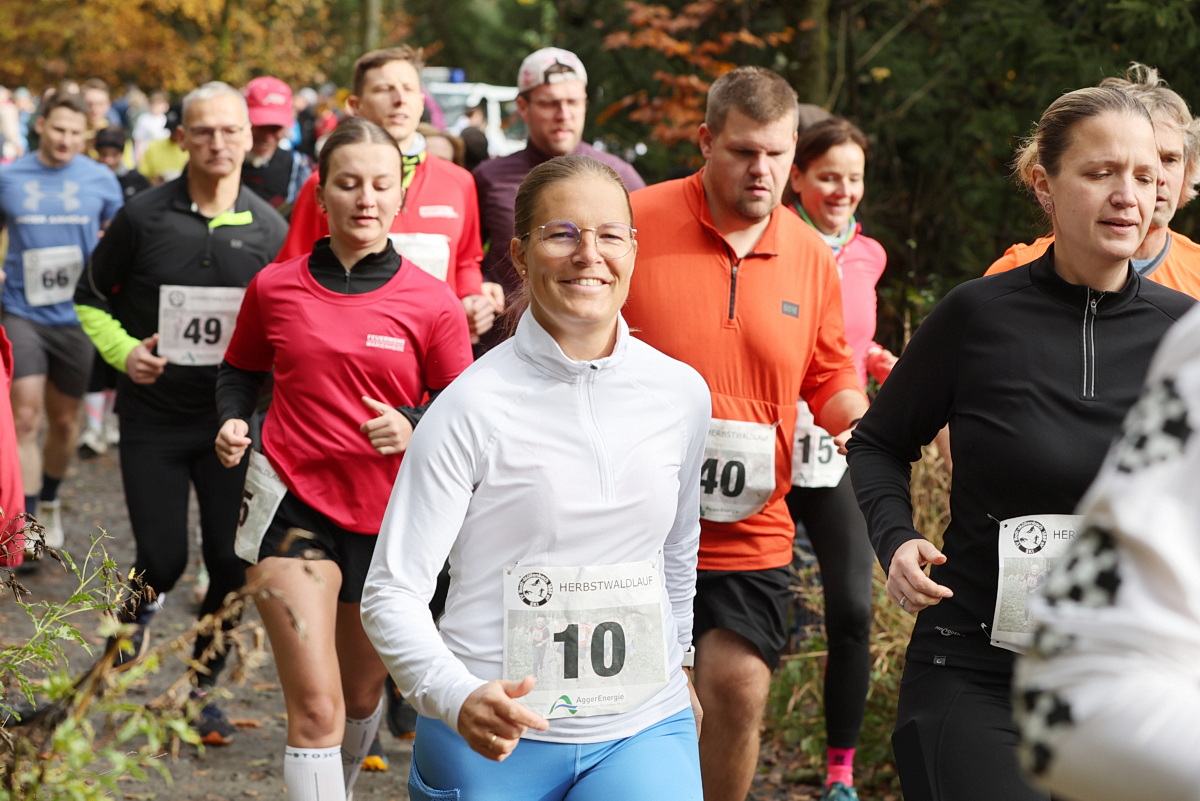 /2025/11/02-11-2025waldlaufg%2004.JPG