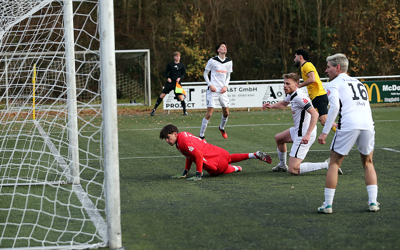 /2025/11/22-11-2025-fvmPokalb-Hohkeppel-Frechen-11.JPG