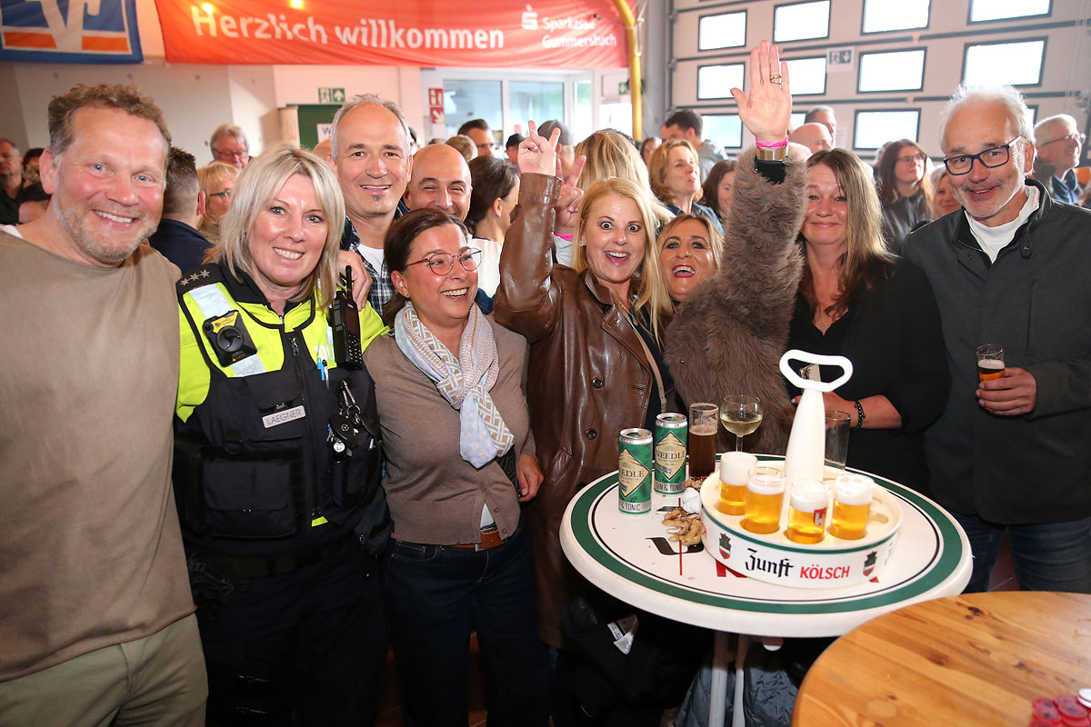 /2026/05/13-05-2026kneipenbummelg31.jpg