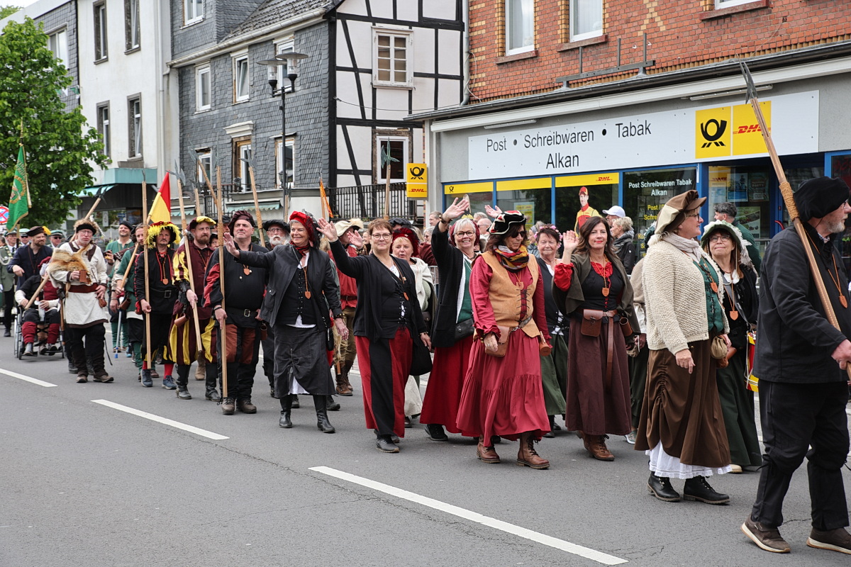 /2026/05/17-05-2026festzugg%2008.JPG