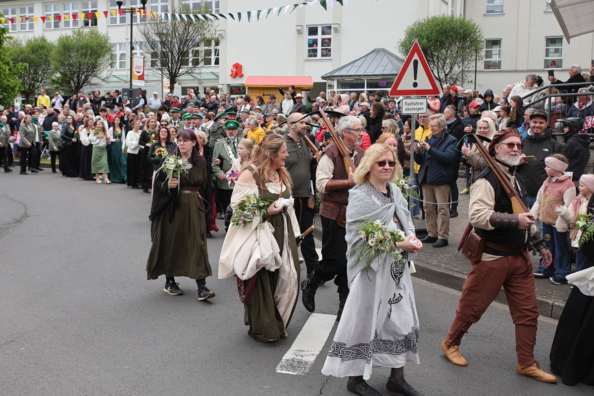 /2026/05/17-05-2026festzugg%2012.JPG