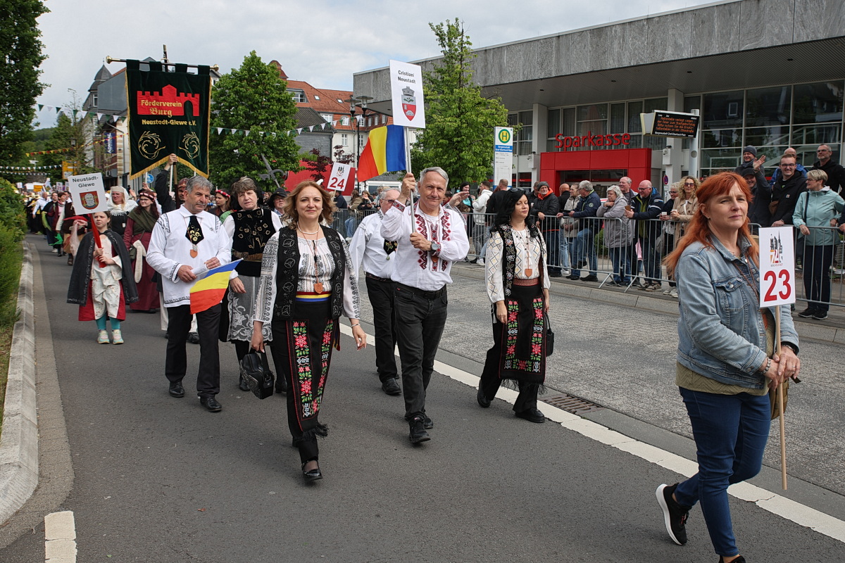 /2026/05/17-05-2026festzugg%2037.JPG