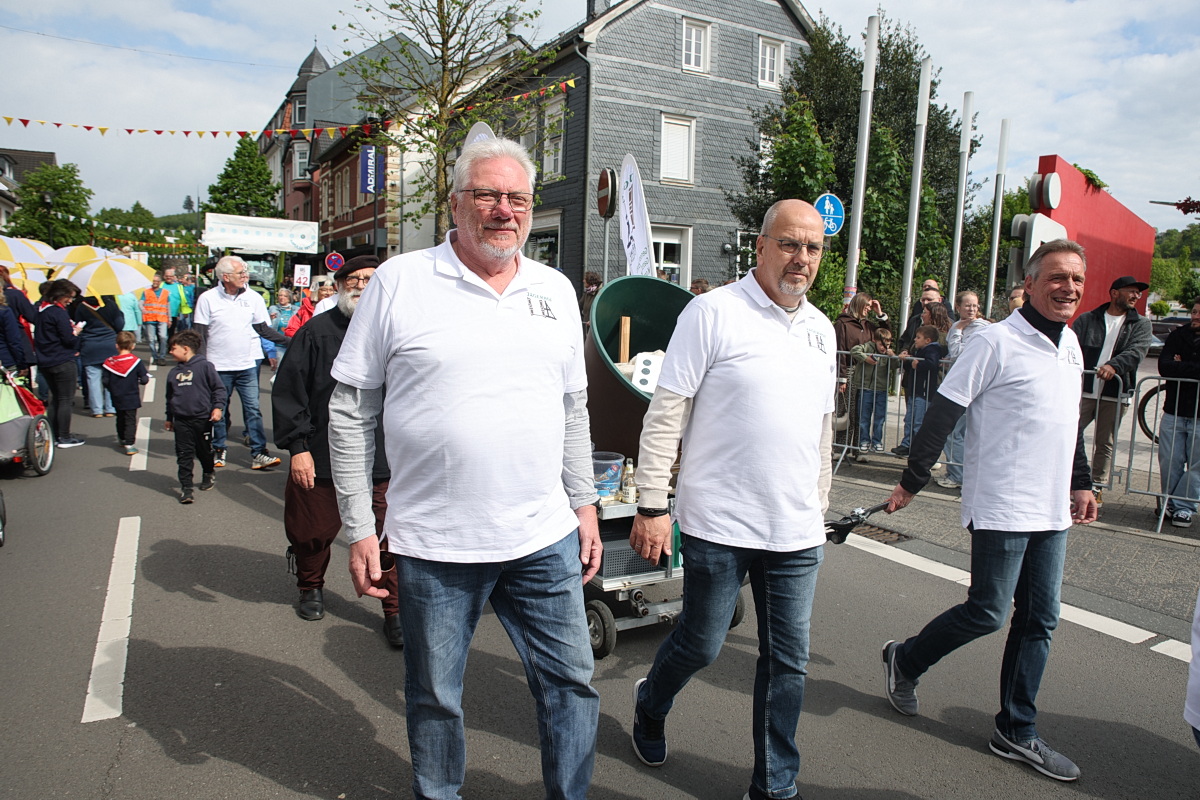 /2026/05/17-05-2026festzugg%2045.JPG