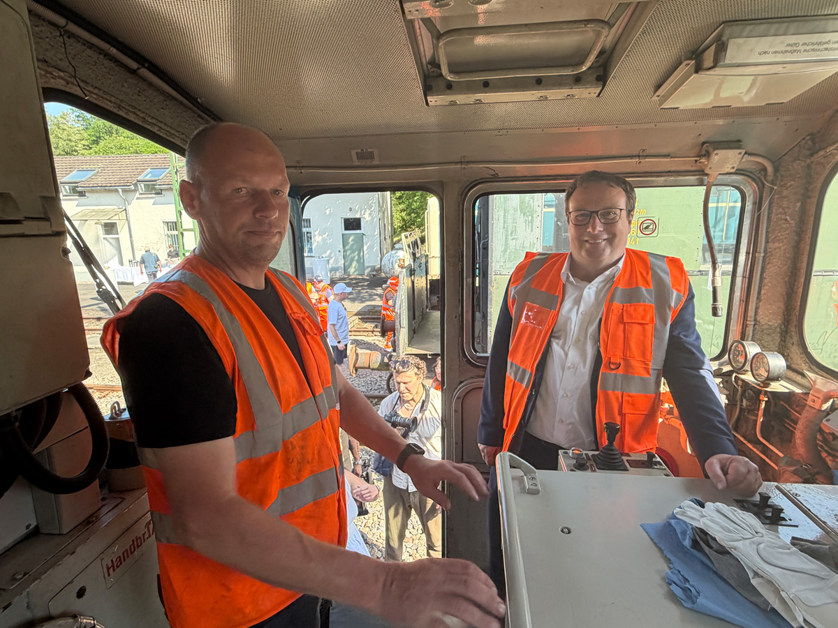 /2026/05/27-05-2026Ministerg02.jpg