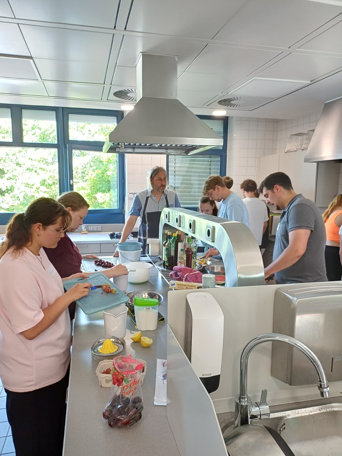 /2026/06/25-06-2026Erzieherg03.jpg