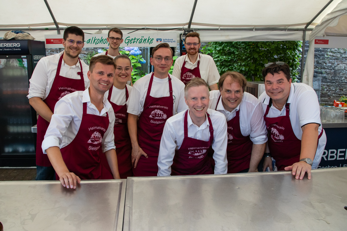 /2026/06/26-06-2026WeinfestBielsteing01.jpg