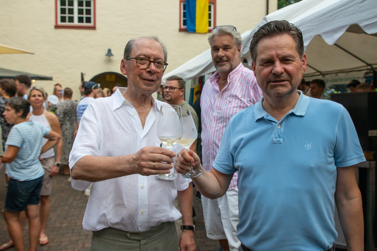 /2026/06/26-06-2026WeinfestBielsteing02.jpg