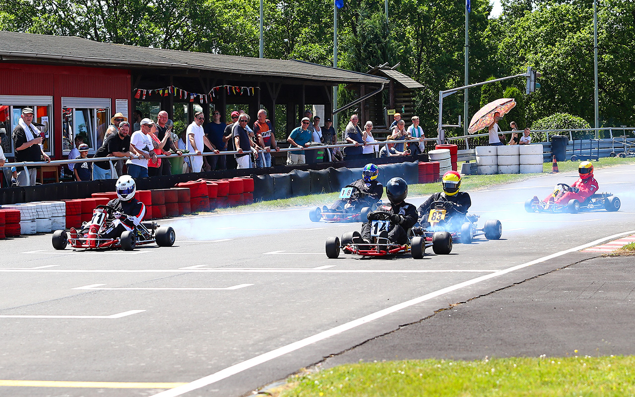 /2026/06/28-06-2026-Kartrennen-hahn-090-g.JPG