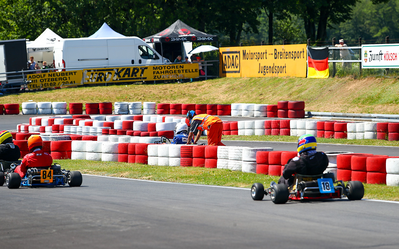 /2026/06/28-06-2026-Kartrennen-hahn-101-g.JPG