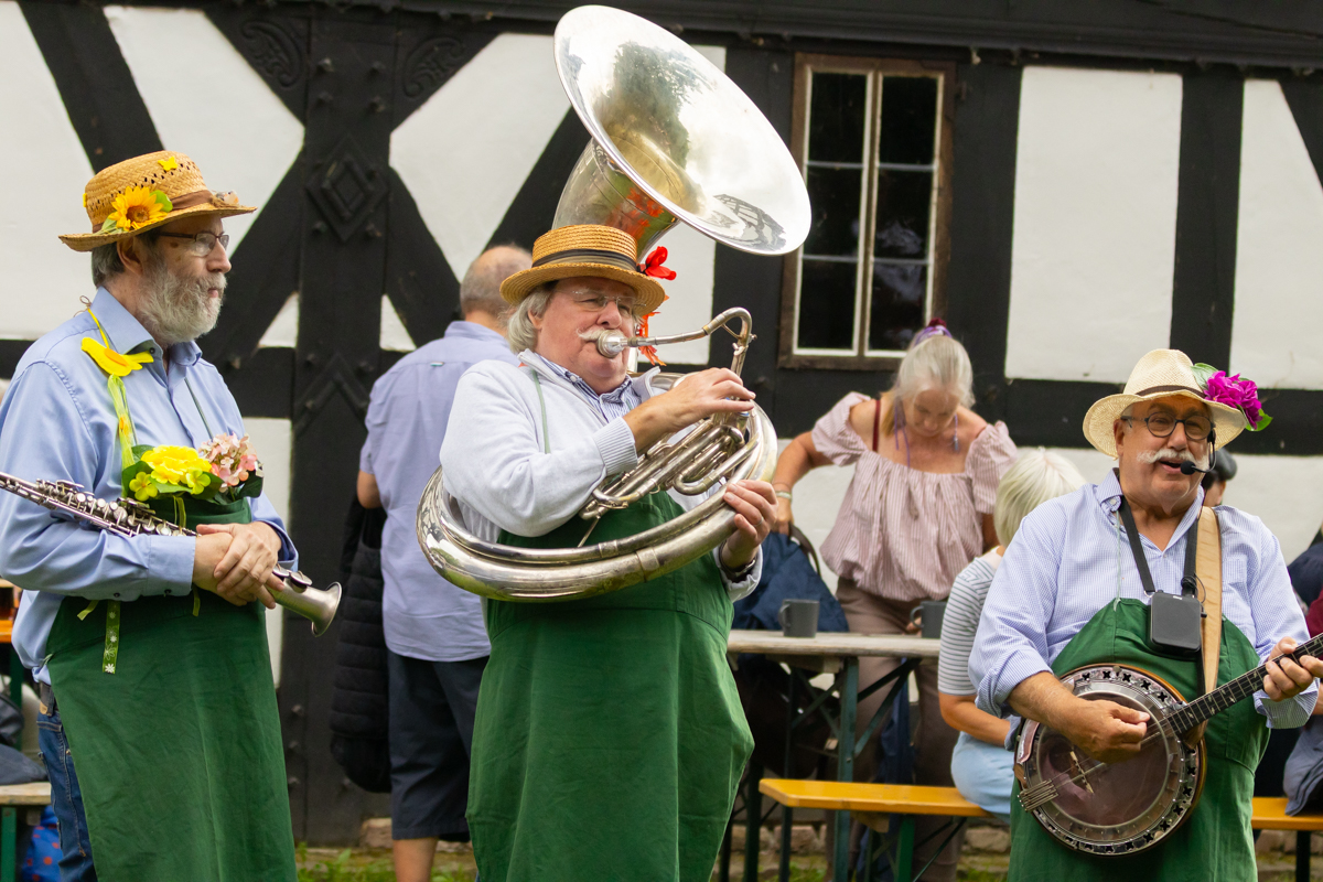 /2026/08/30-08-2026bauernmarktlindlarg-06.jpg