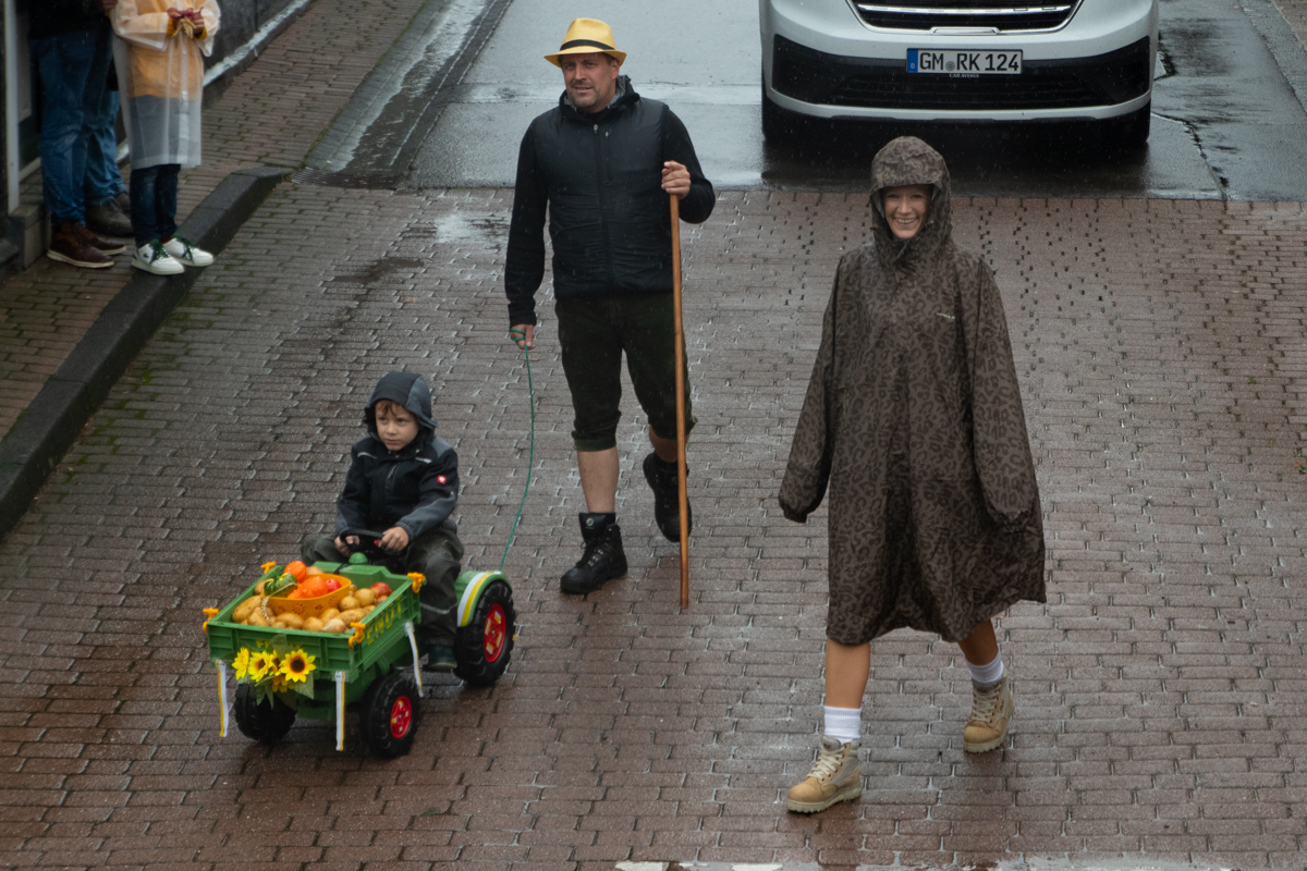 /2026/09/13-09-2026erntedankfestdrabenderhoeheg-03.jpg
