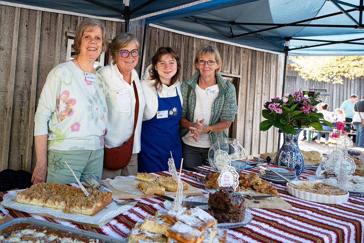 /2026/10/04-10-2026obstwiesenfestg16.jpg