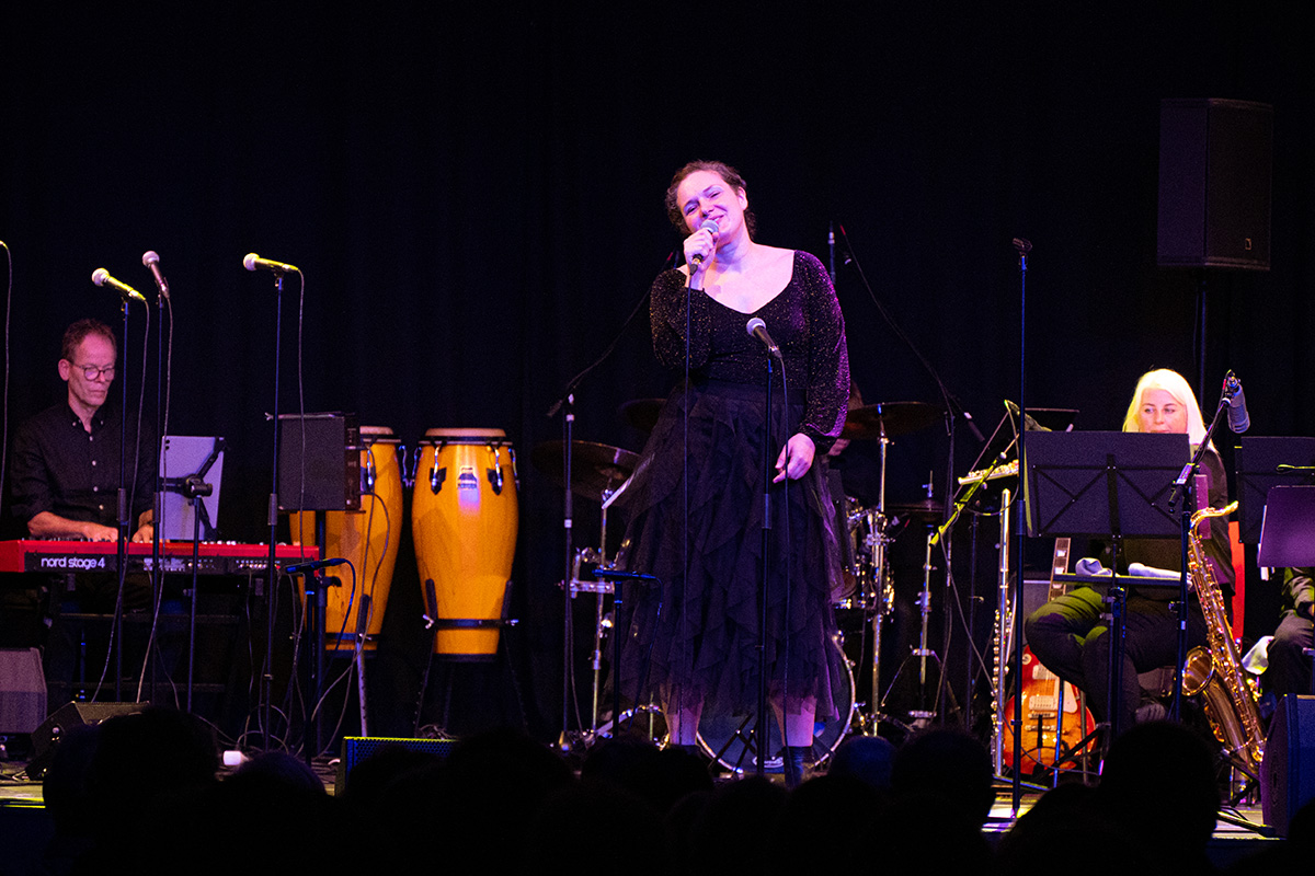 /2026/10/09-10-2026swingcompanyg17.jpg