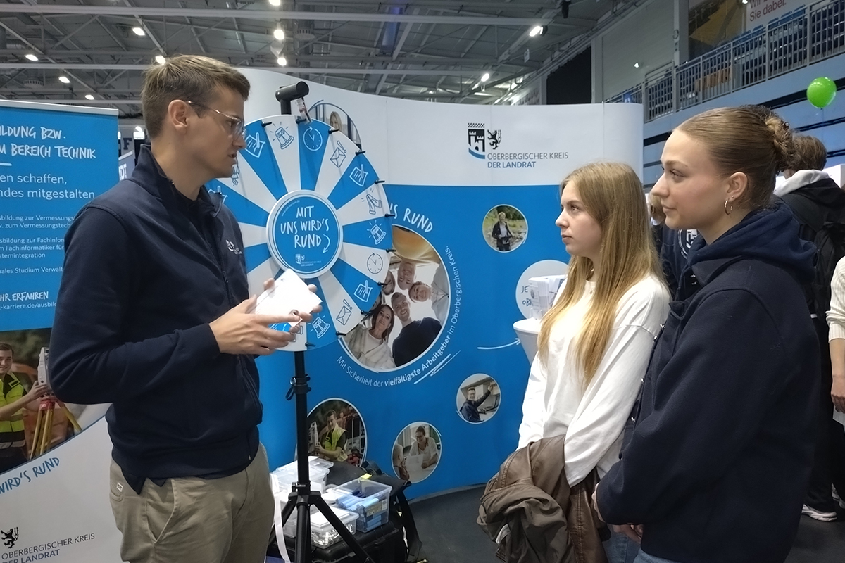 /2026/10/15-10-2026messe7.jpg