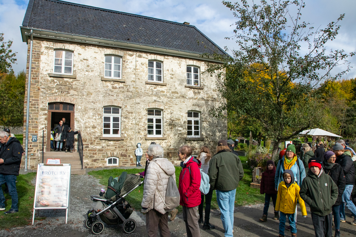 /2026/10/18-10-2026KartoffelfestLVRLindlarg-41.jpg