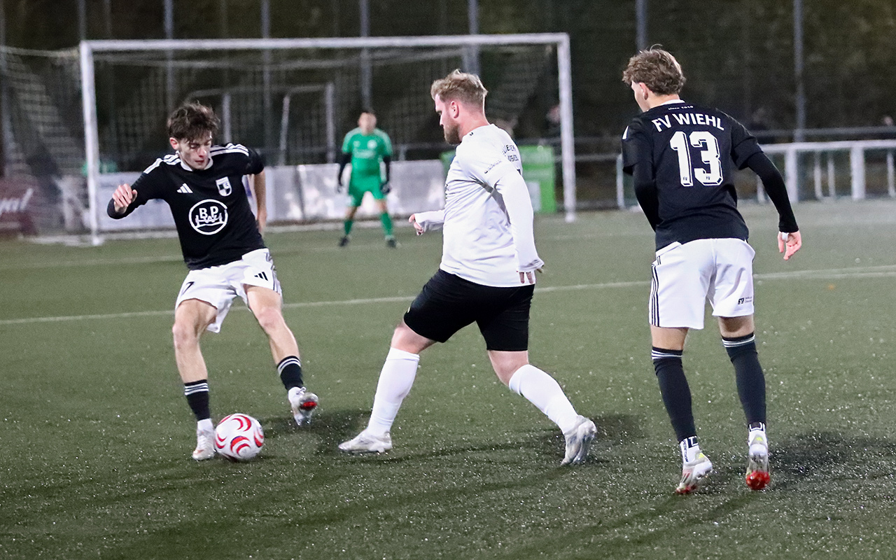 /2026/10/28-10-2026-Pokal-H%C3%BCtte-Wiehl-02.JPG