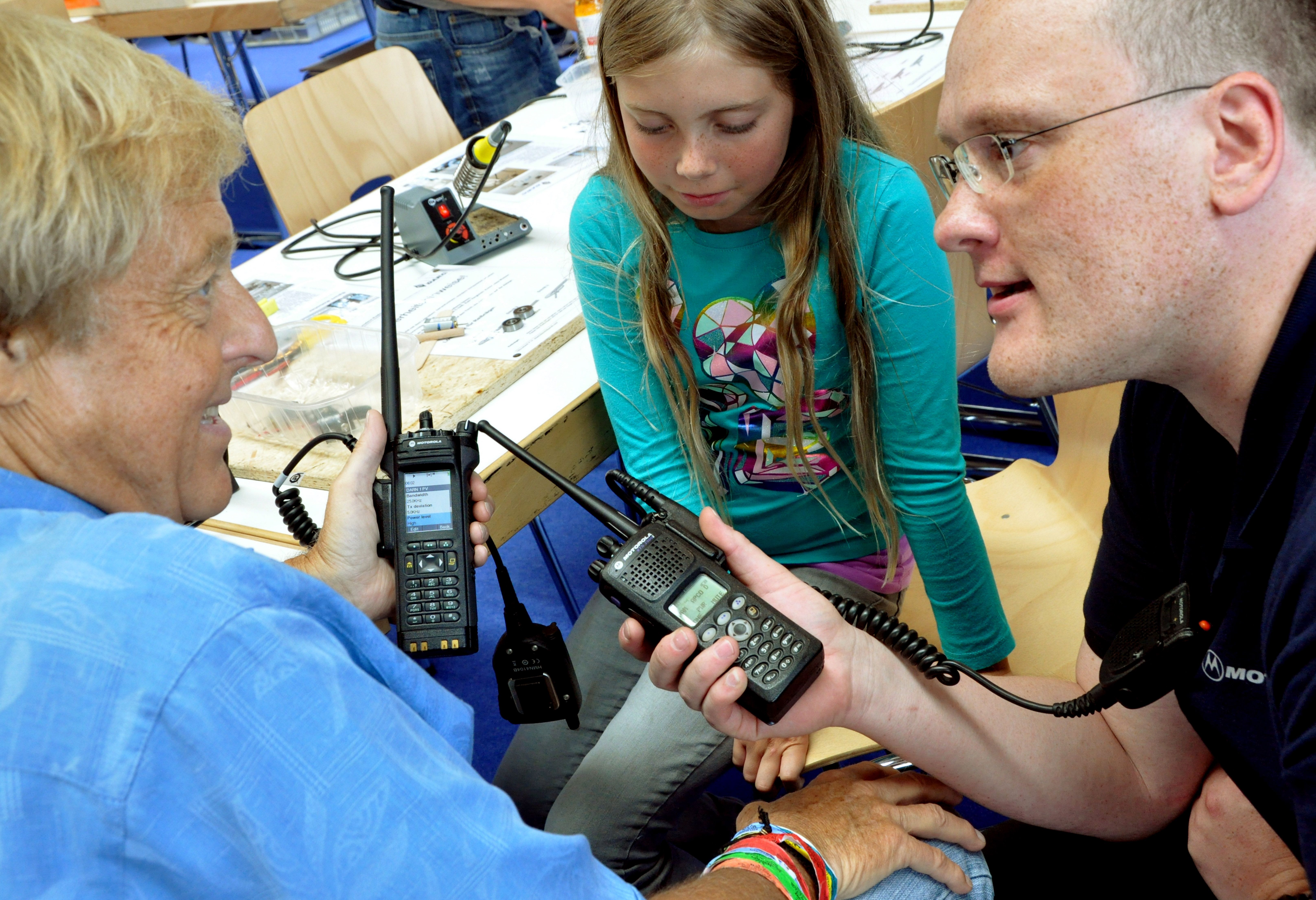 /Dateien/Bilder-Nutzertermine/313223_handfunkger%C3%A4t-ham-radio-2013-Quelle_HAM_RADIO_Messe_Friedrichshafen.jpg